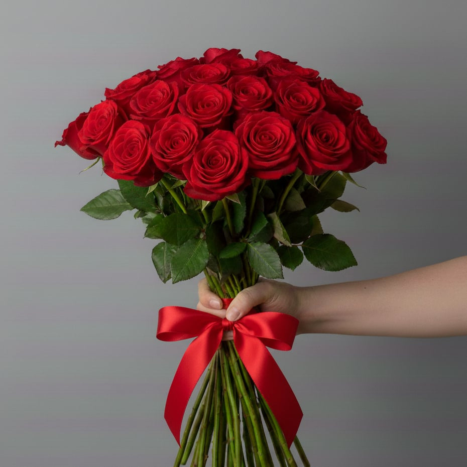 Classic Two Dozen (24) Red Roses Bouquet