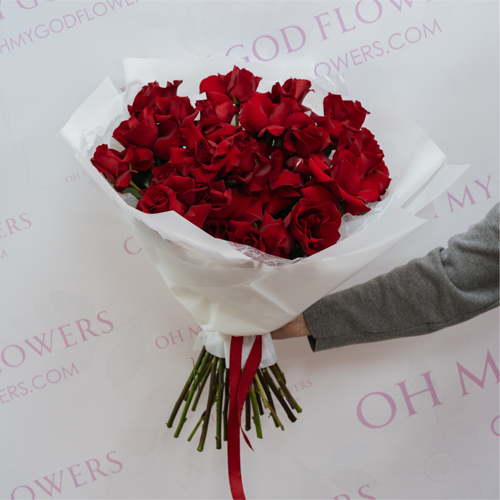 25 DELUXE FRENCH RED ROSES BOUQUET