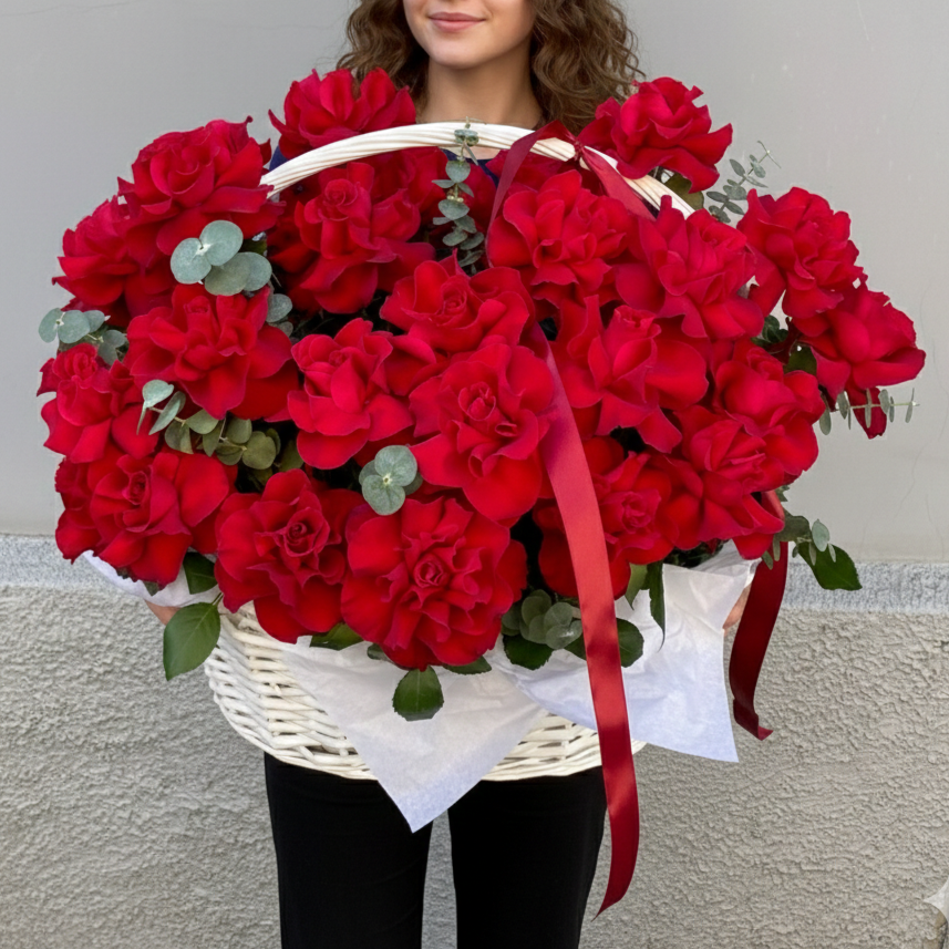 35 French Roses in a Basket