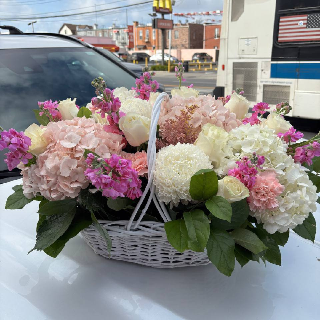 Fleur de Lune Flower Basket
