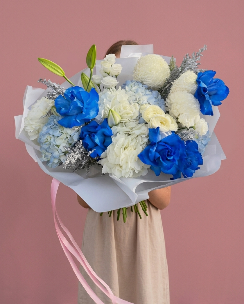 WINTER SKY FLOWER BOUQUET