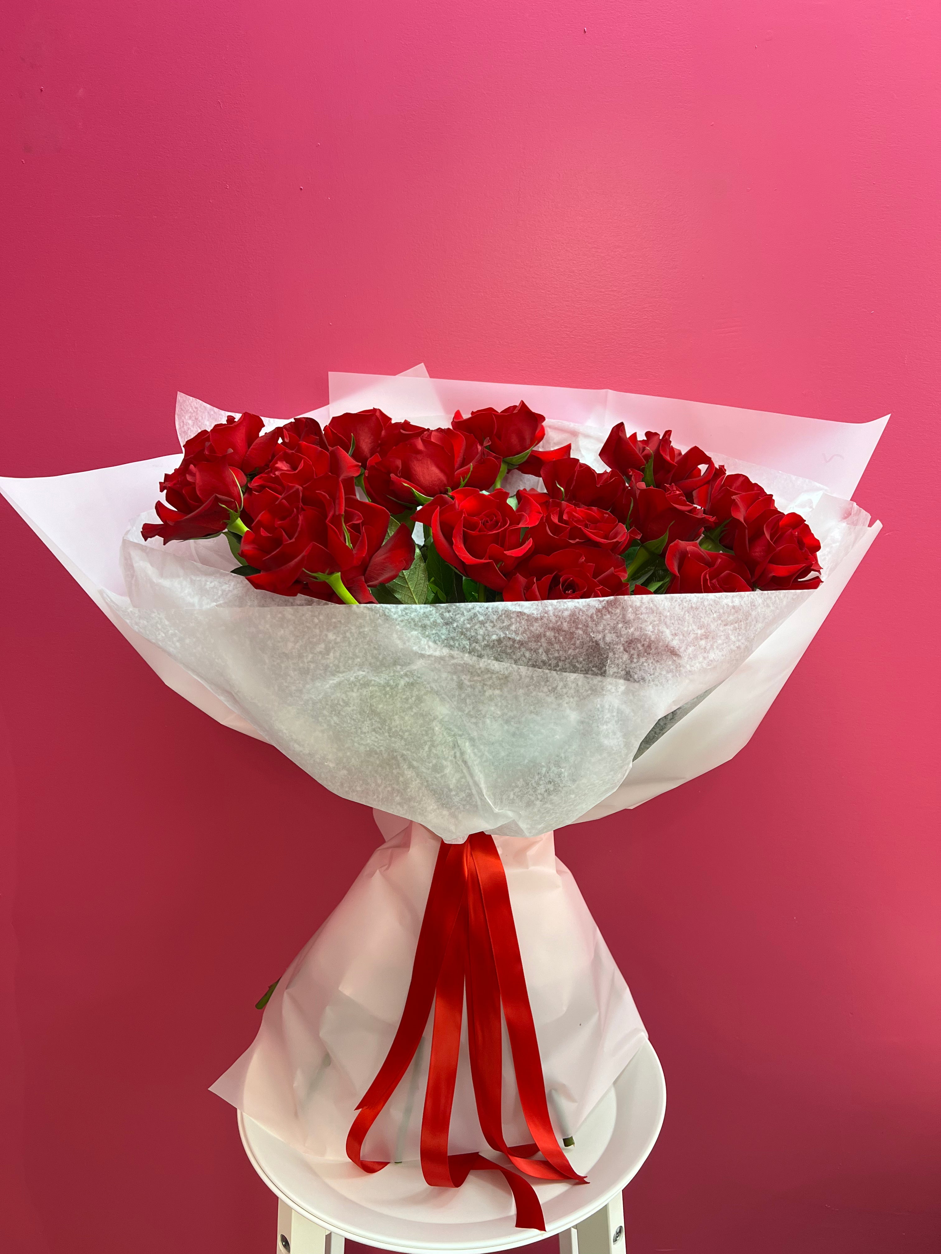 25 DELUXE FRENCH RED ROSES BOUQUET OH MY GOD FLOWERS