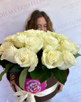 41 WHITE COMPLEMENT ROSES