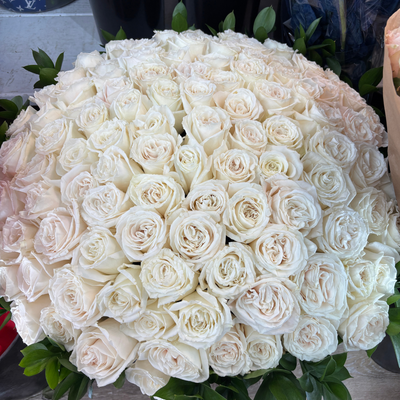 151 White Roses Bouquet