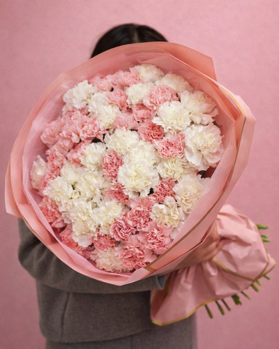 SWEET ATTENTION FLOWER BOUQUET