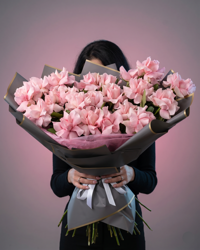 PINK ENCHANTMENT FRENCH ROSES BOUQUET