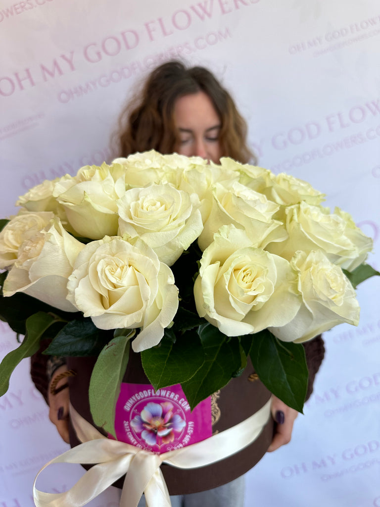 41 WHITE COMPLEMENT ROSES – OH MY GOD FLOWERS